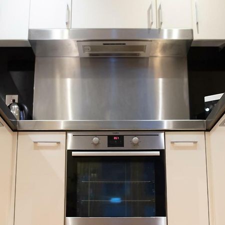 London Luxury 1 Bedroom Apartment Minutes Walk From Canary Wharf Esterno foto