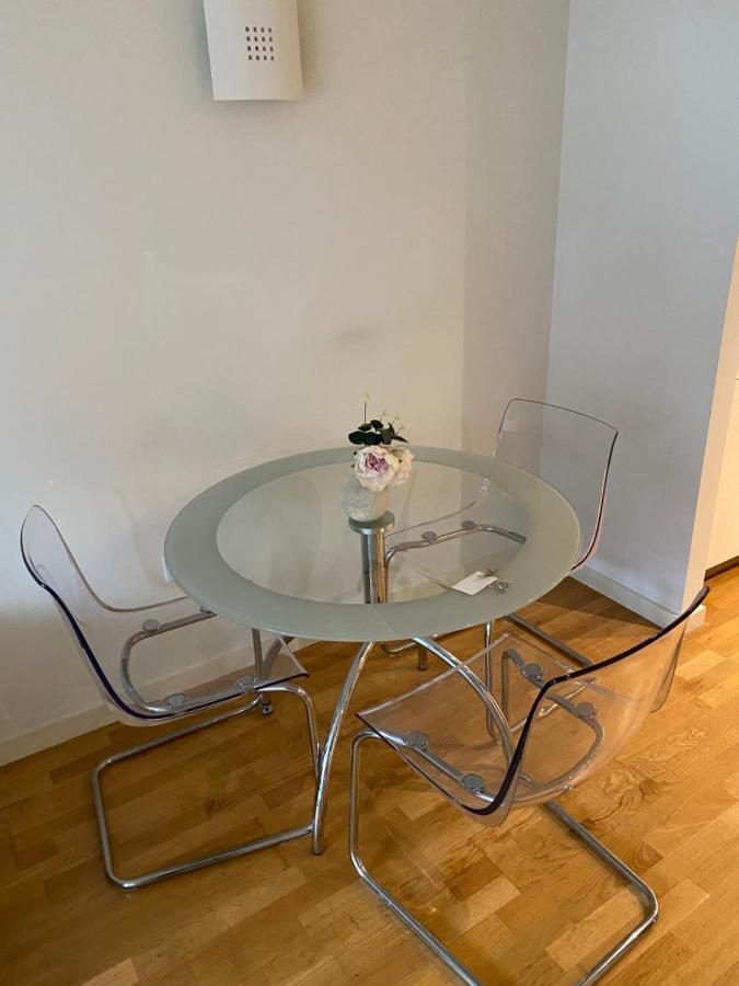 London Luxury 1 Bedroom Apartment Minutes Walk From Canary Wharf Esterno foto